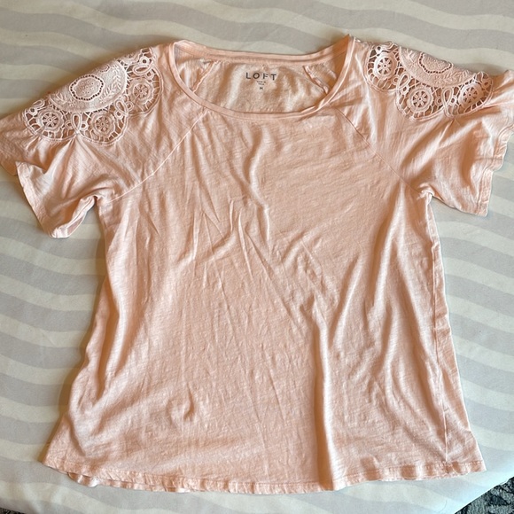 3/$18 Medium, LOFT SS/ Tank Blouse Bundle - Picture 2 of 8